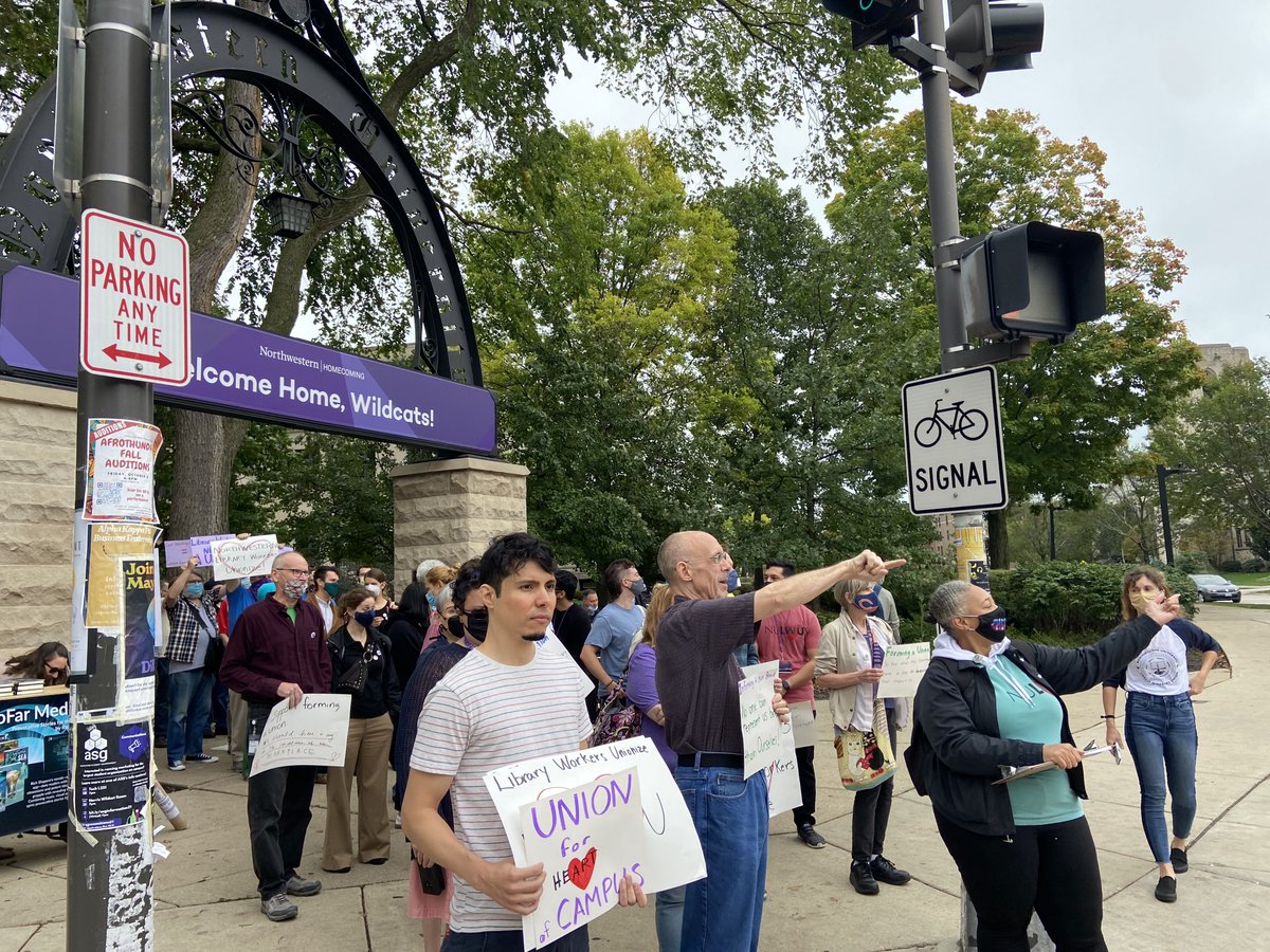 NULWorkersUnion's tweet photo. Yesterday, we marched on the Provost’s Office to demand recognition for our union and deliver our Dear Colleagues Letter. We have strong majority support for our union - recognize us @northwesternu @thedailynu @NU_LIBRARY #nulwu https://t.co/gjWme2bx9r