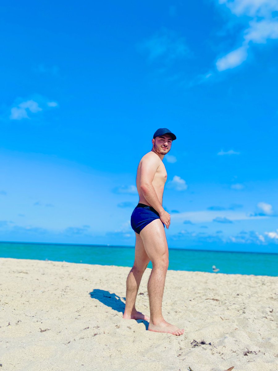 juanpasernal's tweet photo. 🔥🔥 Beach time https://t.co/qegzAjZDZN