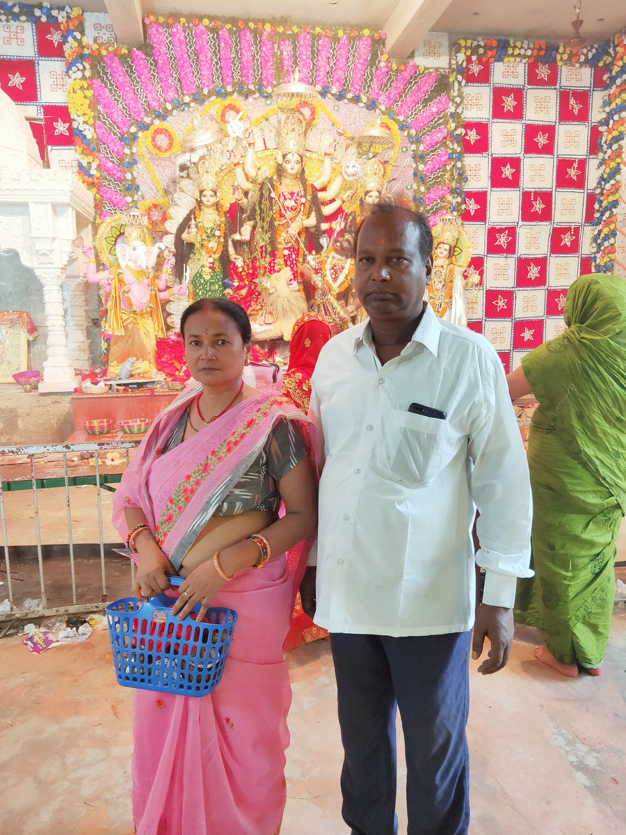 ShyamPanditKBC's tweet photo. या देवी सर्वभूतेषु... शक्ति रूपेण संस्थिता,
नमस्तस्यै-नमस्तस्यै-नमस्तस्यै नमो नमः 🙏🕉️
#DurgaPuja #दुर्गापूजा #नवमी #नवरात्रि #नवरात्रि_2021 #ShyamPanditKBC
#PanditDurgaPujaPhoto #PanditFamilyPhoto 
#ShyamPanditNewPost
#ShyamPanditPhoto 
#KhagariaPost https://t.co/eb6TdF8rnv