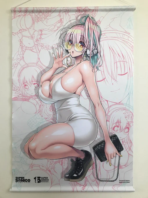 そに子15周年イラストを使用したB2タペストリーも本日から受注開始です!ビキニ差分も同時に受注開始!ニトロプラスオンラインストア限定です。 #すーぱーそに子生誕祭2021 #すーぱーそに子 #supersonico 