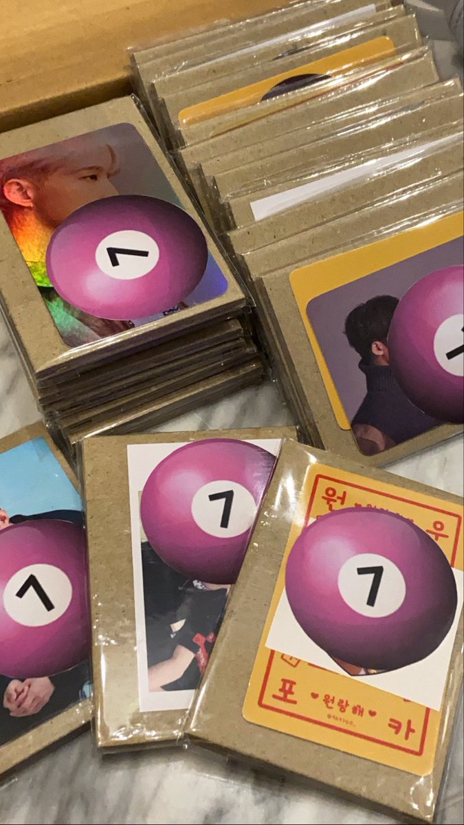 289studio's tweet photo. —packing situation
ft. @7lucks_ 

thankyou for those who purchased, hope to send to you again <//3 https://t.co/SsRI46Vq8Z