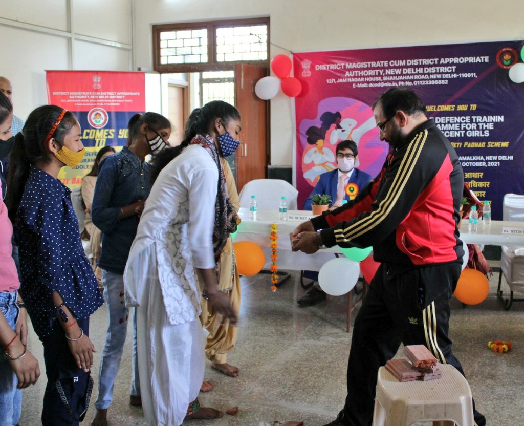 DMNewDelhi's tweet photo. Self-defence training programme for adolescents girls of age group 13-18 yrs under BBBP organized by the New Delhi District Administration on 12.10.21 at OSC, Samalkha. Training given by BMC foundation, 50 participants benefitted.
#BetiBachaoBetiPadhao
@LtGovDelhi @CMODelhi https://t.co/VyeY1ljhpJ