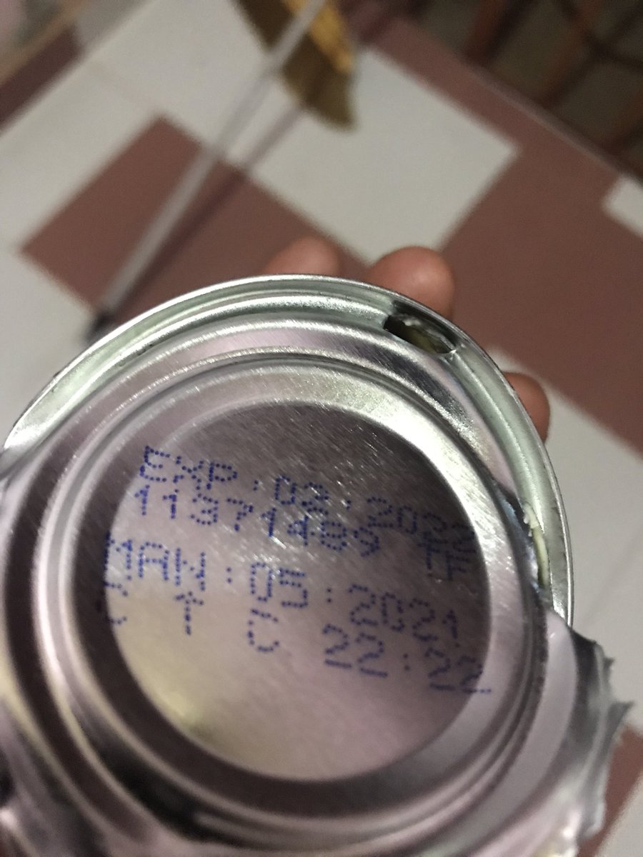 SIKAPAY3's tweet photo. @FlorentJAYB The https://t.co/NoBkjzmvVN 02:2022 but Carnation milk has expired already @Nestle Ghana 🇬🇭 https://t.co/YBqnVeoUdD
