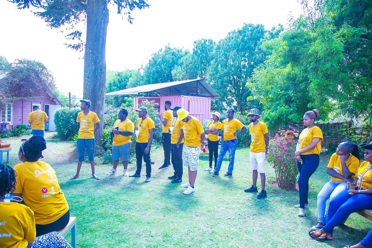 DDINITIATIVE's tweet photo. The #roadtrip4acause gives young people from diverse professions an opportunity to experience grassroots community engagement on issues affecting our society,we can be agents of change in our own capacities. It is a moment of awakening to each one of us that the power is in us. https://t.co/xXUgBbvdus