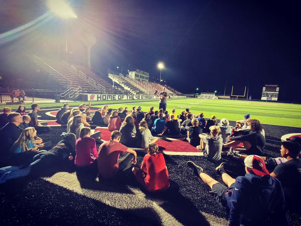 So blessed to share the gospel at Wagner High School’s FCA Fields of Faith tonight. Thank you Coach Jake Woodson, Pastor Blain Ross, and Brennan Segraves  for the opportunity. Awesome turnout and God even held back the rain until He was finished touches hearts!