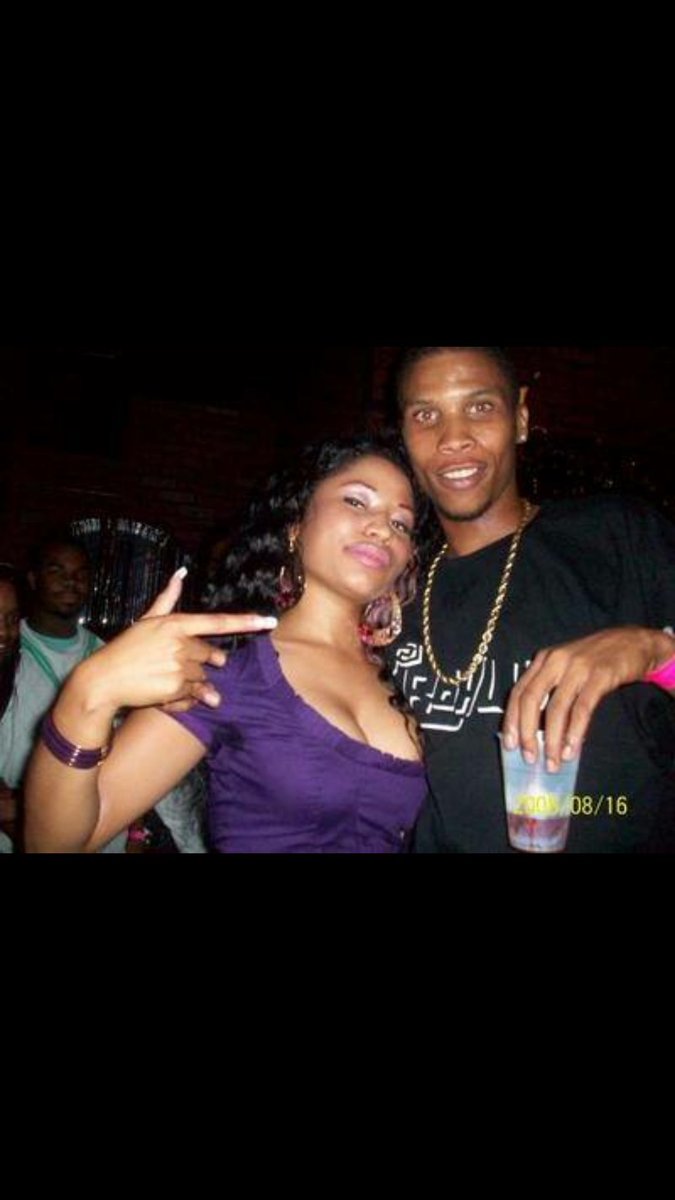 MarThomas413's tweet photo. @NICKIMINAJ Wonder if you remember this lol trying to put in my resume 🔥❤️💯 https://t.co/KZEzbdeB54