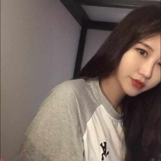 나은정 (@KSimeou) on Twitter photo 2021-10-14 03:47:52