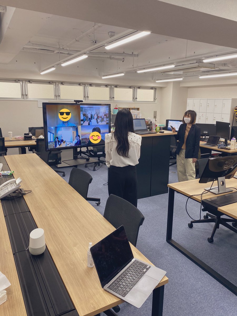 unbot_inc's tweet photo. 本日の朝会では、リモート内定式を行いました📷✨

来年4月に2名の新メンバーがunbotに入社してくれます🏢
ファーストキャリアにunbotを選んだこと、後悔させないように先輩たちも頑張りますよ🥺✨✨
来年4月が楽しみです！

#内定式　#新卒採用　#新メンバー
#越境EC https://t.co/NZNFuPzFxp