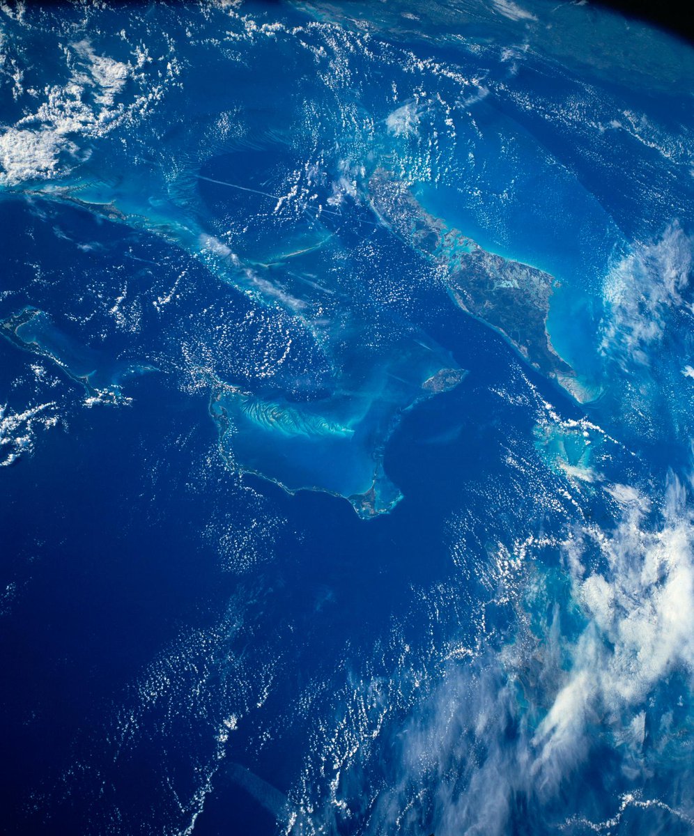 The ocean is one of the biggest ecosystems on Earth. Water helps us sustain life. 
For #EarthScienceWeek, here are a few ways NASA studies our changing ocean: