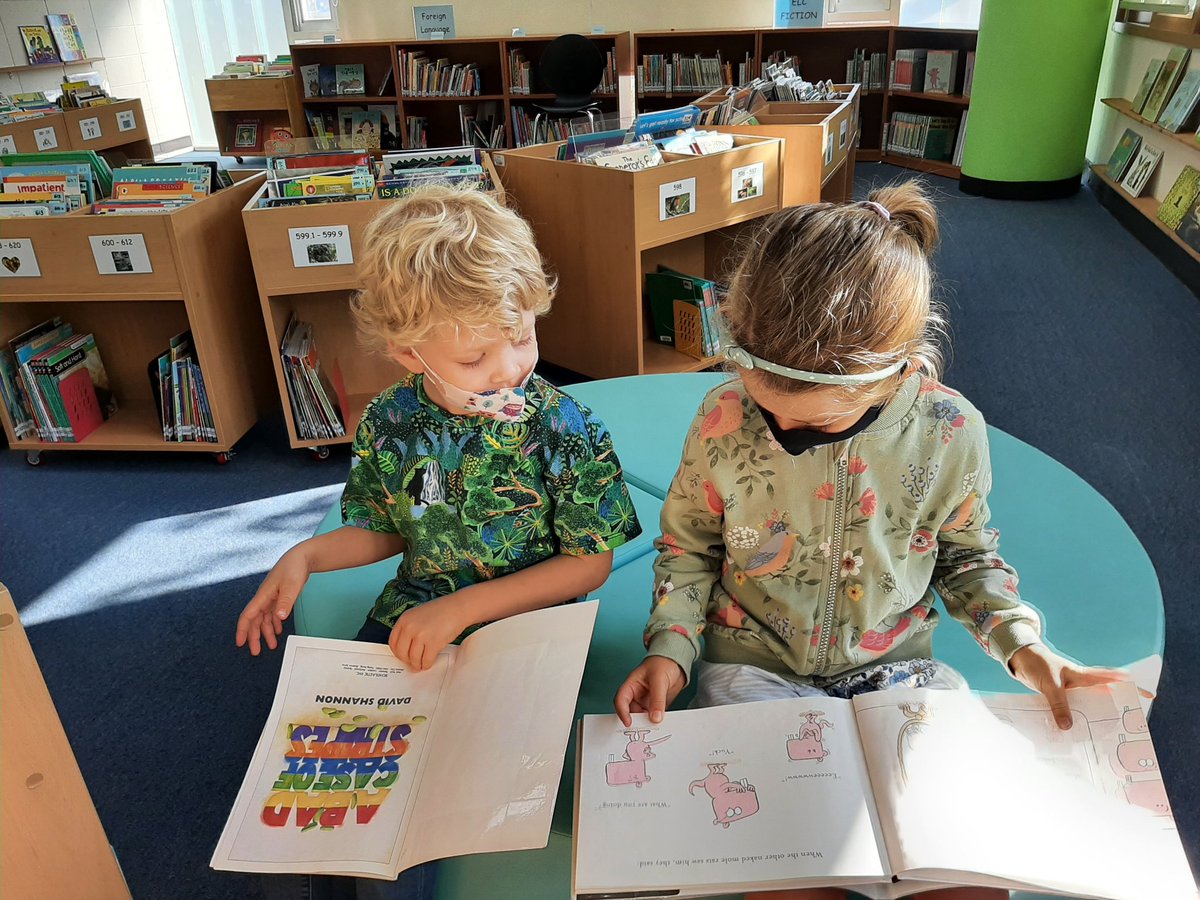 Ygysbers's tweet photo. Our KG students enjoyed reading in the library. Always fun to read with them. #ISBlearning #EYlibrary #booklovers https://t.co/toOdP56VCM