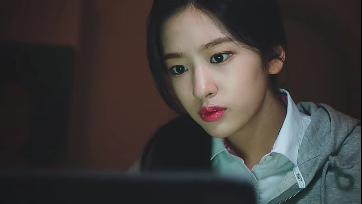 nominateAYJ's tweet photo. Hopeless with that company again… So let’s nominate AN YUJIN as the main character Shin Chae Kyung in Goong (Princess Hours) Remake.
#GoongRemake #PrincessHoursRemake
#안유진 #ANYUJIN #YUJIN https://t.co/9GIvKPjAvV
