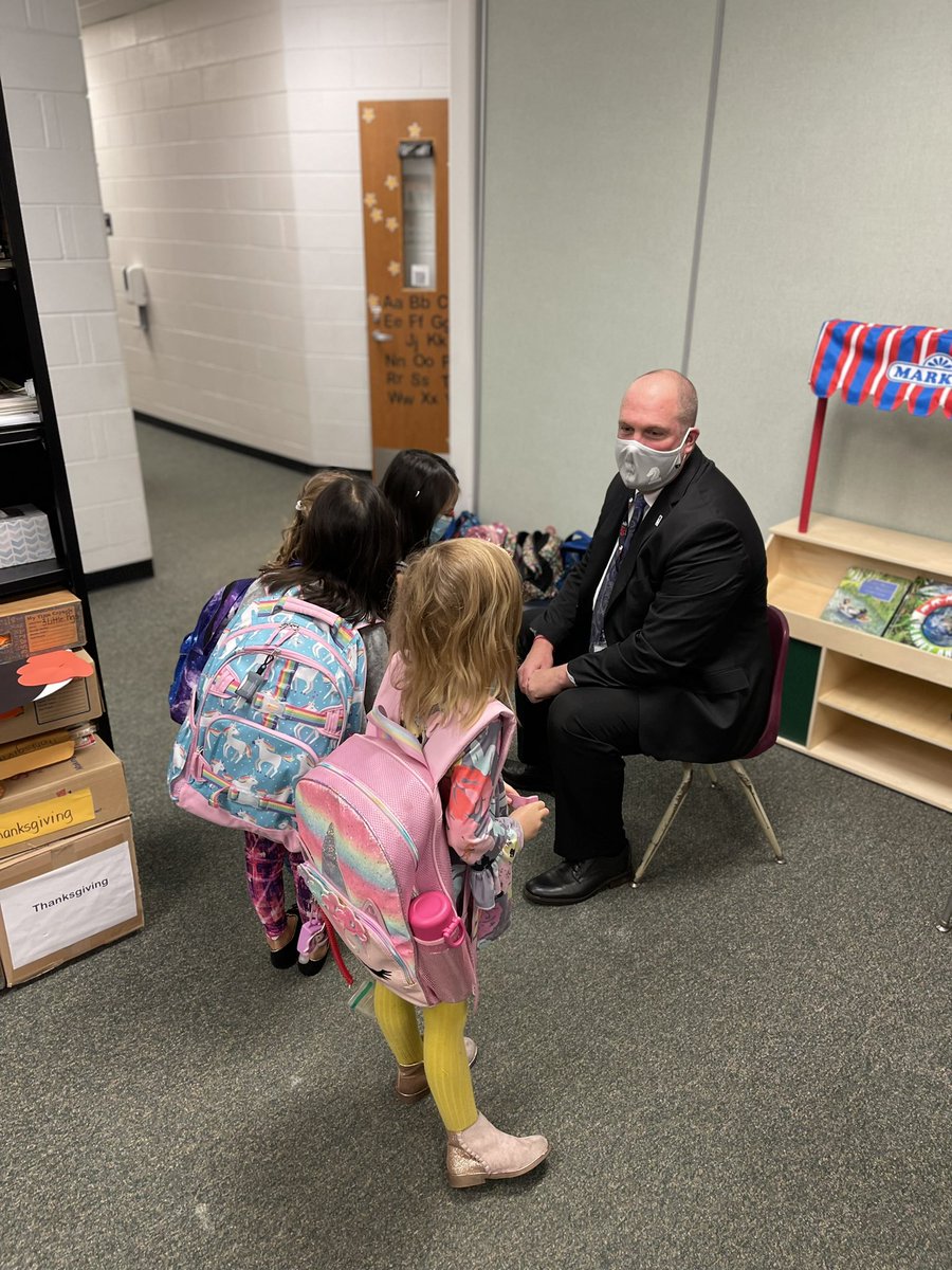 bethjones220's tweet photo. North Barrington students were busy today! Thank you for letting us visit! @barrington220 @law281 @DrMelissaByrne @NorthBarrington https://t.co/3YflPV5Qox