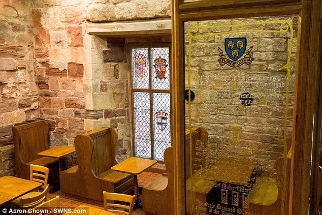 PseudoWill's tweet photo. @andrewpanton My childhood @McDonalds didn't have a train car, But it was built in/on top of Medieval ruins, so you could sit in the highstreet restaurant above or sit in the cellars below. https://t.co/O5FjKZCSbp