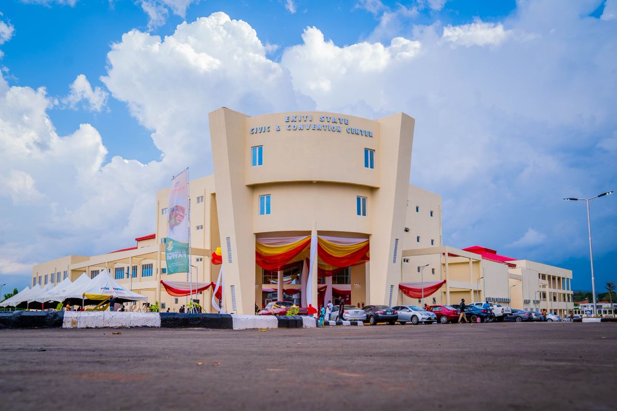 tosinsammy_s's tweet photo. #JKFatWorks

This is Ekiti State Civic and Convention Center, situated in Ado-Ekiti.   
Built by Governor @kfayemi of Ekiti State. 

To be commissioned today (Oct 14, 2021).

THIS IS HUGE!

#JKF2at3 #Ekiti #Cinema https://t.co/51GGxmZIsV
