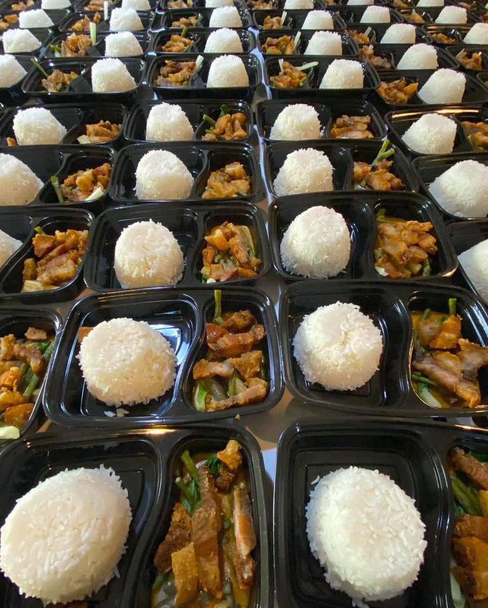 css_ph's tweet photo. Project HCW Relief Day 25 - hot meals delivered to our Covid front line heroes at the Philippine Heart Center for Asia
#Care #Share #Serve #Give #Bayanihan #HCWRelief https://t.co/9SAepWS2Dg