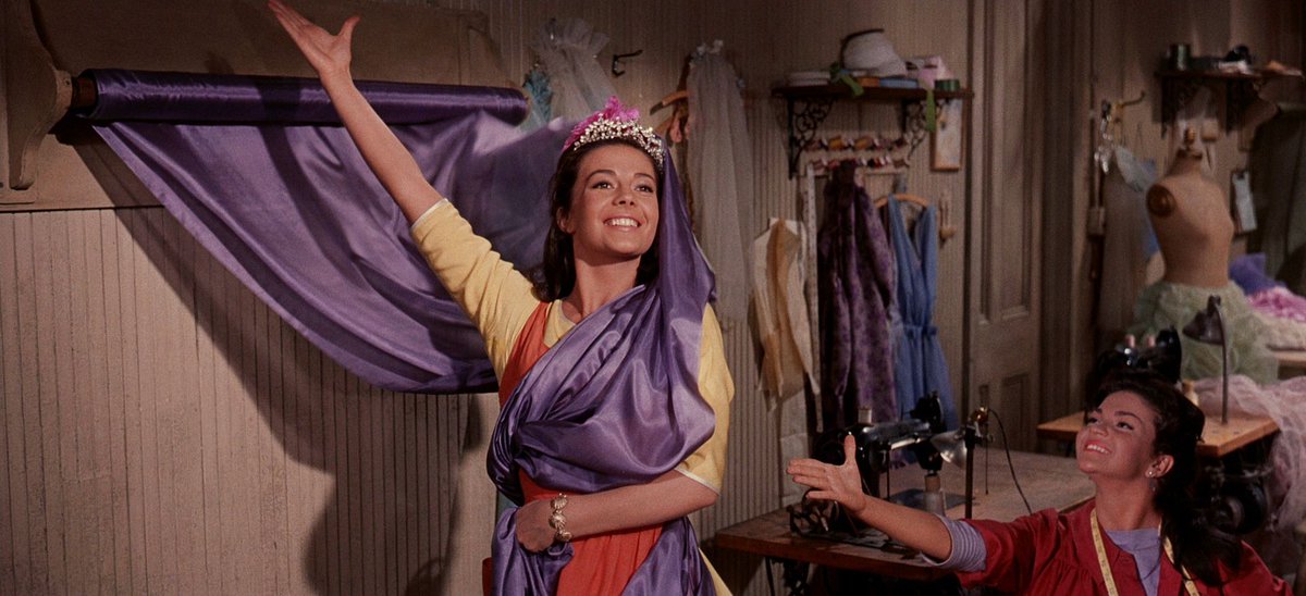 Hoy en #PareceMentira recordaremos 2 películas maravillosas y que además son MUY MUSICALES. Escúchanos aquí en DIRECTO: melodia-fm.com/directo/ #PulpFiction #WestSideStory #IFeelPretty #De7a10 <a href="/Melodia_FM/">Melodía FM</a>