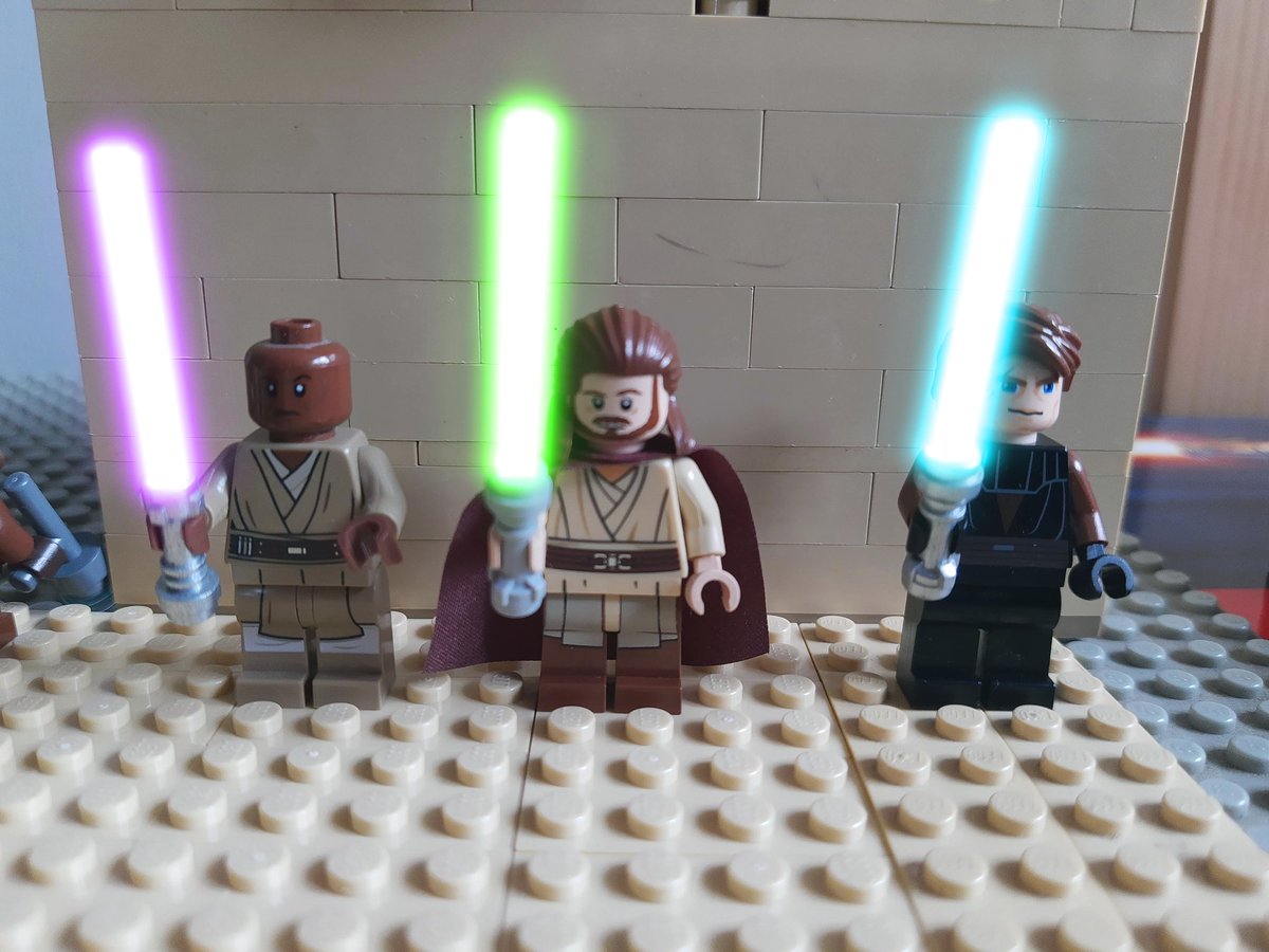 g_koeln's tweet photo. Welche Farbe hätte dein Lichtschwert?
@lego_group
#twitch #twitchde #legostarwars #lego #legominifigures #afol #legofan #starwars #legomoc #minifigures #legolife #brickcentral  #legobricks #legoart #legominifigs #bricknetwork  #legophotography #legopic #legopics #lightsaber https://t.co/5sN8EF2iF8