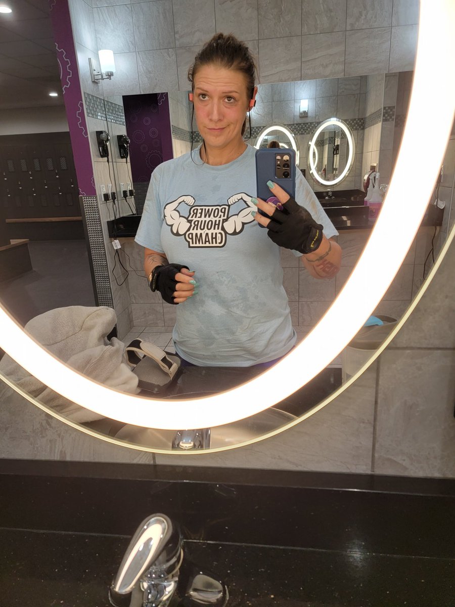 jens4hd03's tweet photo. I didn't  want to go to the gym today but my shirt made me #upspreload #homaha #upspeglegsupervisor #selfcare @NeomaPreload omaha preloaders earn theirs by top scanned the first hour!! @swallin86 @Cndoebelin @jrindafernshaw @JohnVPeters #teamworkmakesthedreamwork https://t.co/Gew1kZYx62