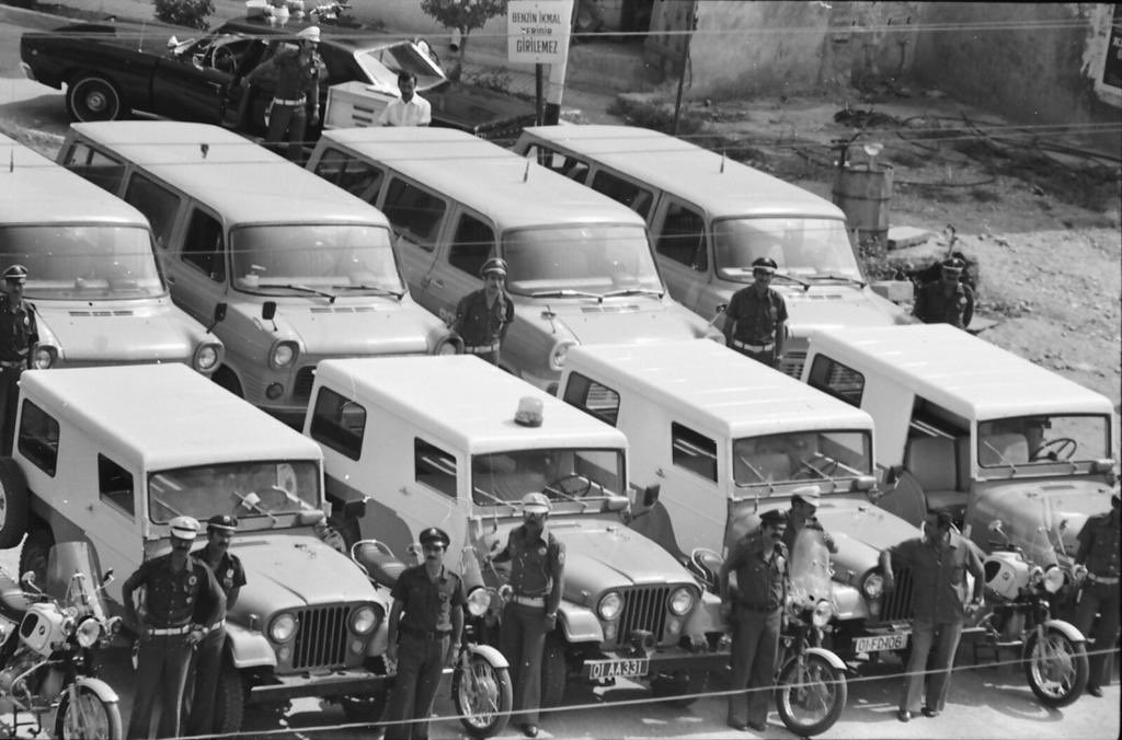 Devriye ekipler göreve hazır…

🗓1980’li yıllar 📍Adana

#tbt
#tarihtepolis