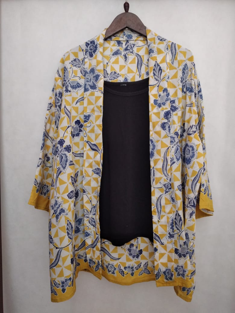 rade_efp's tweet photo. Stok update #outerencim

Outer #batikcap fit to S-XXL. Bahannya rayon, ringan, adem, 185k aja. 

Buruan WA https://t.co/KTKBg8bJcN kalau ada nyangkut di hati, stoknya per motif cuma 1 😁

Bagi yang bantu RT/like, semoga Rabu ini banyak rejeki baru. Amin!! 

#batik #batikencim https://t.co/N8RFDIk8wP