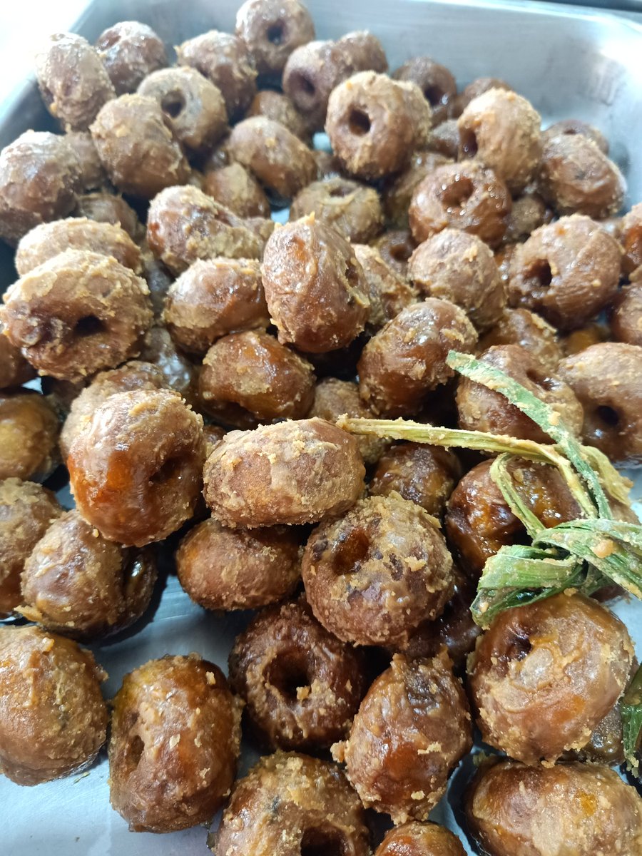 umierakitchen's tweet photo. KERIA GULA MELAKA 

Lokasi : Tepi PETRONAS TAMAN DAGANG(sebelah bustop)

tak yah jauh jauh nk pegi melaka🤗🤗buat santapan minuman petang. https://t.co/KquGhoKm1y