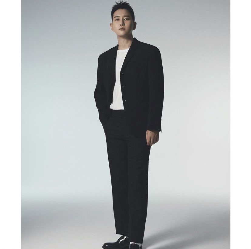 BlockBGlobal's tweet photo. 211014 B-BOMB

@BlockB2011’s new profile photos.

https://t.co/HdVam3nKW3

@blockb_official #bbomb #blockb #비범 #블락비 https://t.co/9k244uuBqR