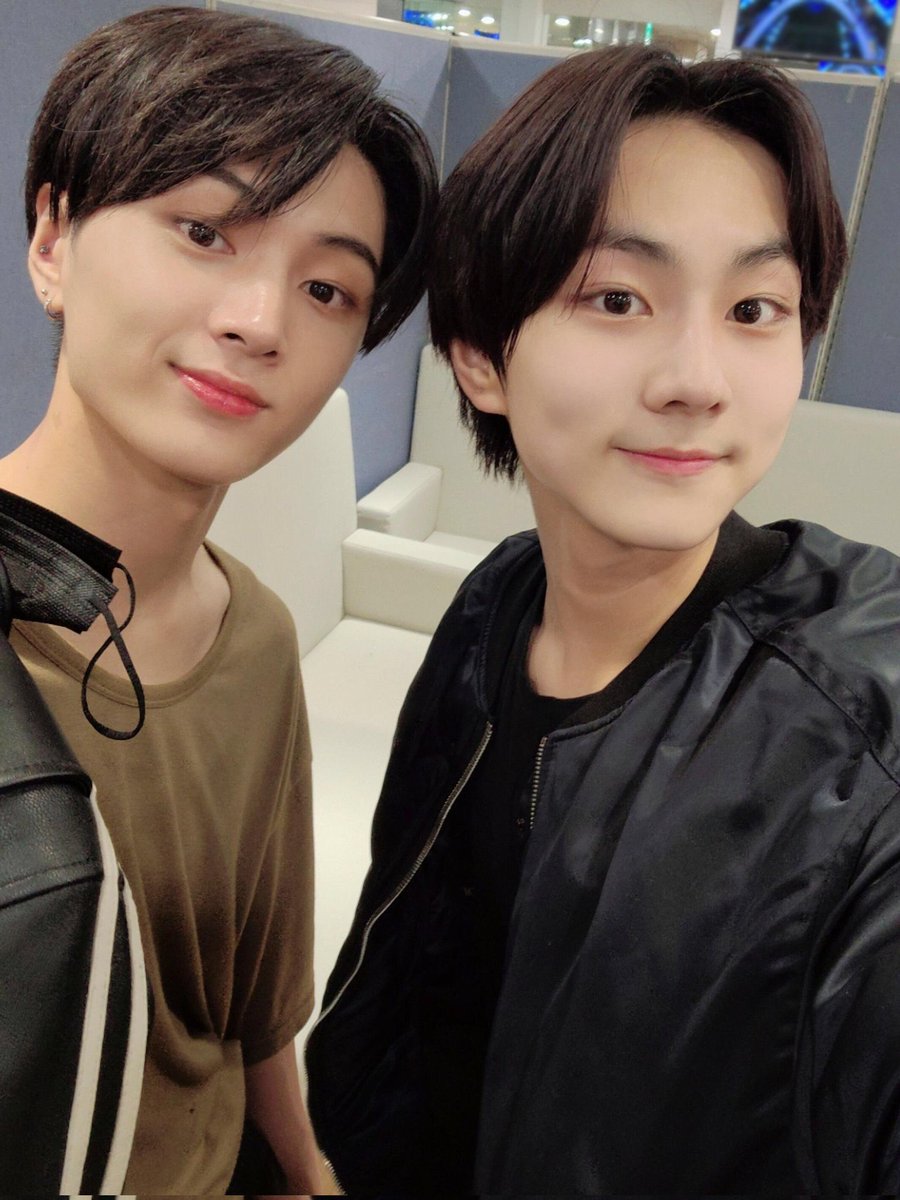 yj_garden's tweet photo. It is indeed true that Jaywon never lulubog kac look, we got 2 selcas of them today ❤️❤️❤️
#Meowz #Yaongz #Jaywon https://t.co/fJpGTQmVdg