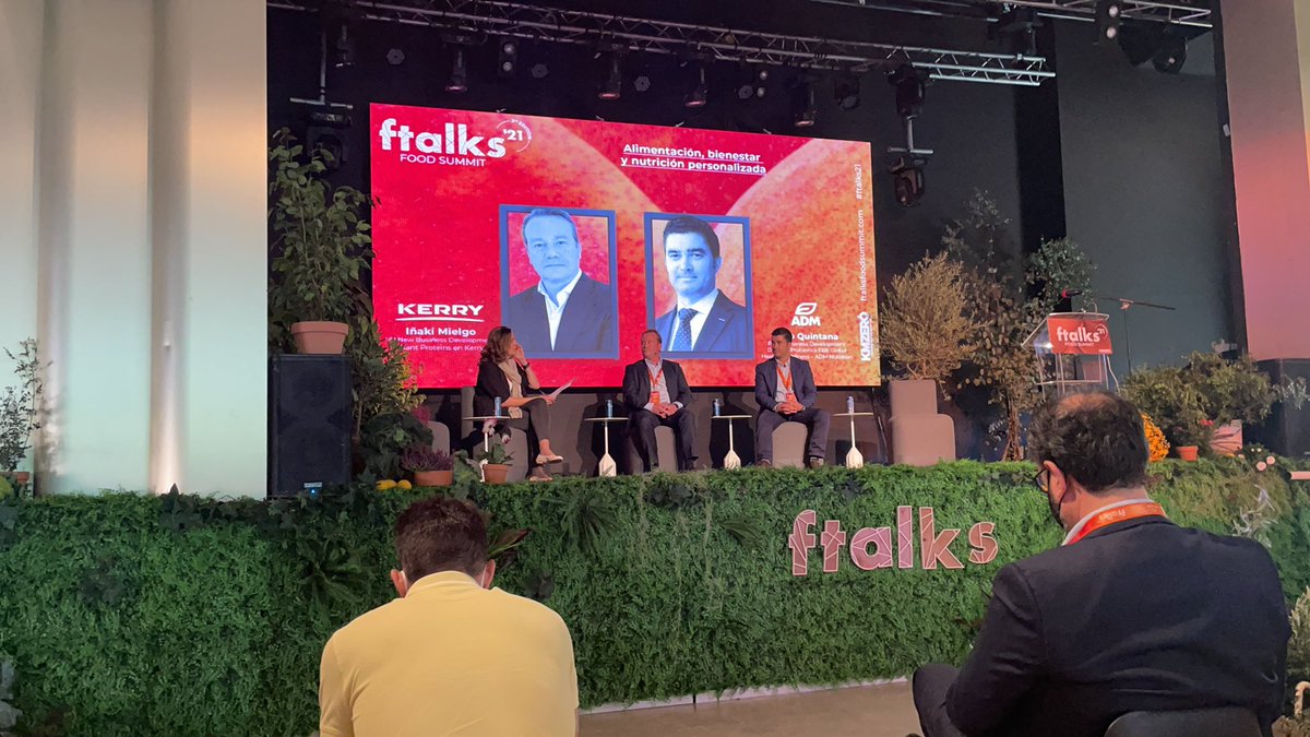 📢Última #mesaRedonda de la mañana en #ftalks21

'Alimentación, el bienestar y la nutrición personalizada'🍗🫐

Iñaki Mielgo, @KerryFoodsUK_IE  
Iago Quintana, @Biopolis_SL ,
modera: @BegoRodriguezR , #BCCInnovation @bculinary