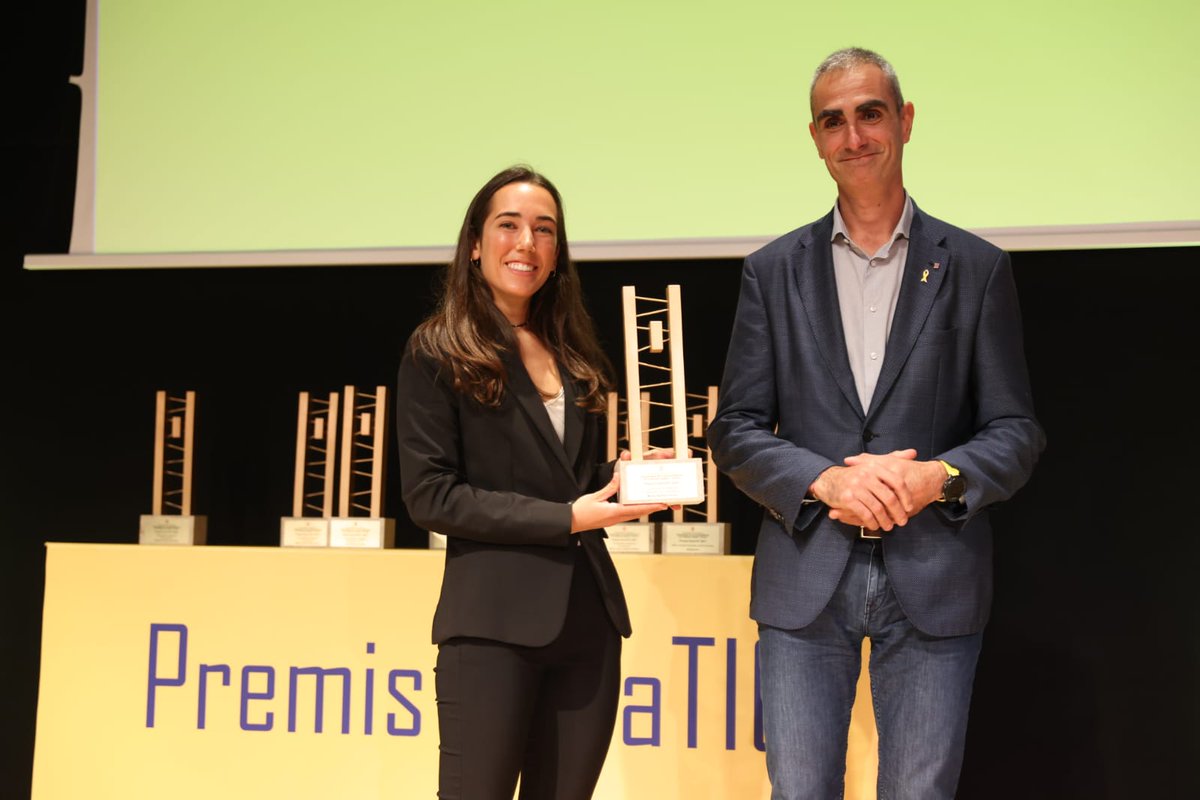 RadioSeu's tweet photo. La urgellenca Marta Bertran ha guanyat el Premi Dona TIC 2021 a la millor estudiant universitària en noves tecnologies: https://t.co/y7Y3Bt6xQR
#laSeu #AltUrgell #Pirineu https://t.co/aF8zLKI5iX