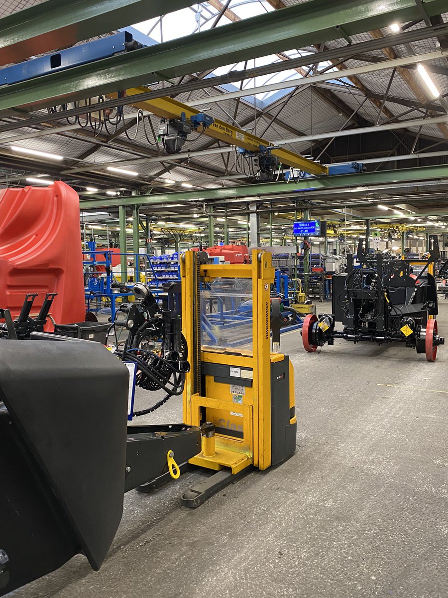 marjaruigrok's tweet photo. Mooie ochtend met bezoek aan genomineerden van @MeerBusinessZHZ @TolsmaGerco Ondernemingsprijs. Kverneland in Nieuw-Vennep sinds 1910 Herbert Vissers (Vicom) landbouwmachines, Aircargo in Hoofddorp slim en snel en the Relocation Company in Vijfhuizen, expats ontzorgen https://t.co/rDjyAMejtQ