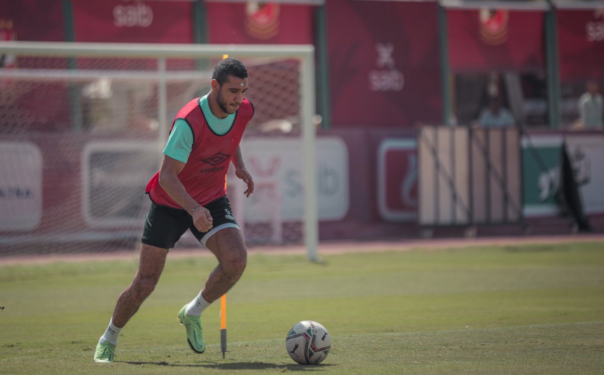 AlAhly's tweet photo. لقطات من تدريب فريقنا قبل السفر إلى النيجر لمواجهة الحرس الوطني في مستهل مشوار الفريق للدفاع عن لقب دوري أبطال أفريقيا📸🦅💪
#أفريقيا_يا_أهلي https://t.co/sEeBNwlsDl