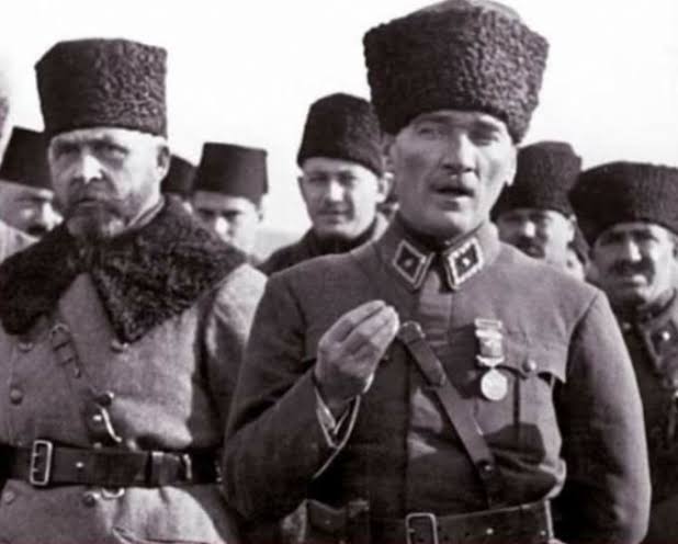 AtaturkleKalin's tweet photo. Tam bağımsızlık ancak ekonomik bağımsızlıkla mümkündür.
Gazi Mustafa Kemal ATATÜRK
#Altın #Dolar https://t.co/ZjuK3uOlCd