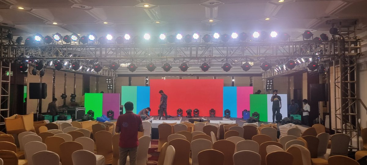 karya2000's tweet photo. #KannammaEannamma grand launch-a live a paakkalama ?? 

@rio_raj @samvishal280999 @itspavitralaksh @PingRecords @noiseandgrains https://t.co/D1YTDFtUQL
