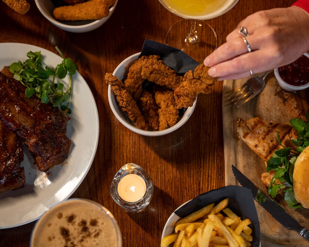 VillasBrazil's tweet image. NEW FOOD MENU COMING SOON ! 

Subscribe to get your deals. 
This week we have. ***** 6 x Caipirinhas. Deal.. Check the details on our Website****🤗

buff.ly/3FCBHkG
T&amp;amp;C's Apply