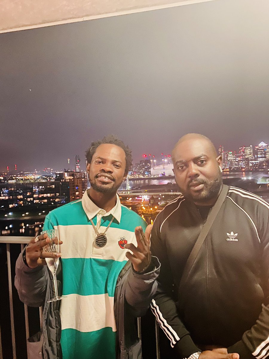MyxQuest's tweet photo. Shoutout to @4sytetv @4SyteTVUK &amp; @CassT_82 for the event invite showcasing the new @4sytemusik #4SyteApp
Great to see so many GH acts &amp; personalities in London! 

#MyxQuest #Producer #Composer #GhanaianArtist #GhanaMusic https://t.co/1B6HLCMeMy