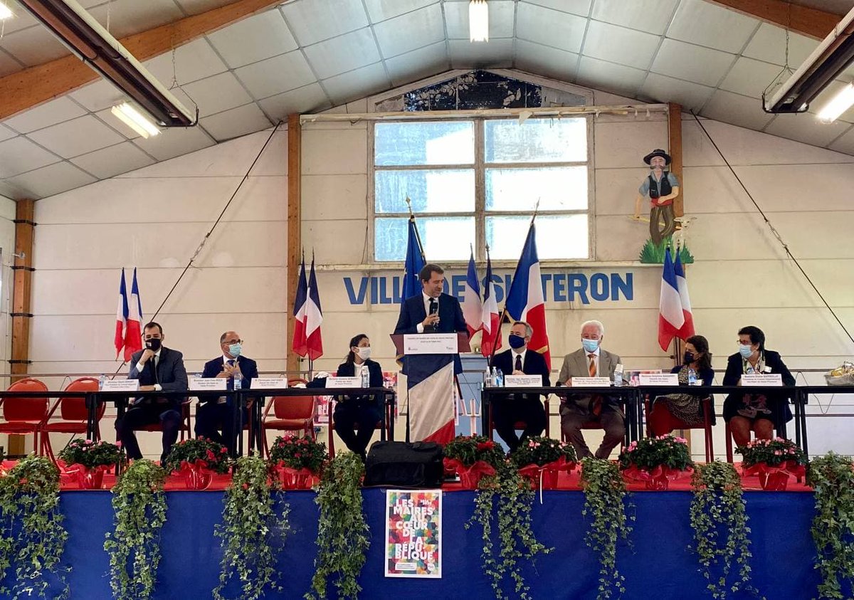 CCastaner's tweet photo. Salon des maires des Alpes-de-Haute-Provence, en présence de @JBLemoyne , ministre chargé du Tourisme.
Nous savons combien l'engagement des maires est éreintant mais décisif dans le combat que nous menons contre la Covid-19 et dans la relance économique de nos territoires. https://t.co/OJV5wCh6OY