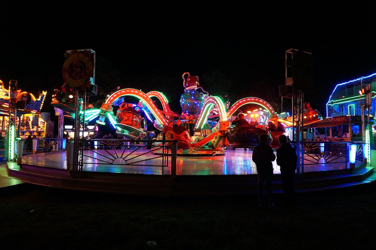 VANDAAG PRIKKELARME KERMIS: 16.30 – 18.30 UUR
Vandaag (donderdag 14 oktober) is er weer een prikkelarme kermis! Tussen 16.30 – 18.30 uur is het licht en geluid gedempt. We hopen dat mensen die last hebben van te veel prikkels op deze manier ook van de kermis kunnen genieten.