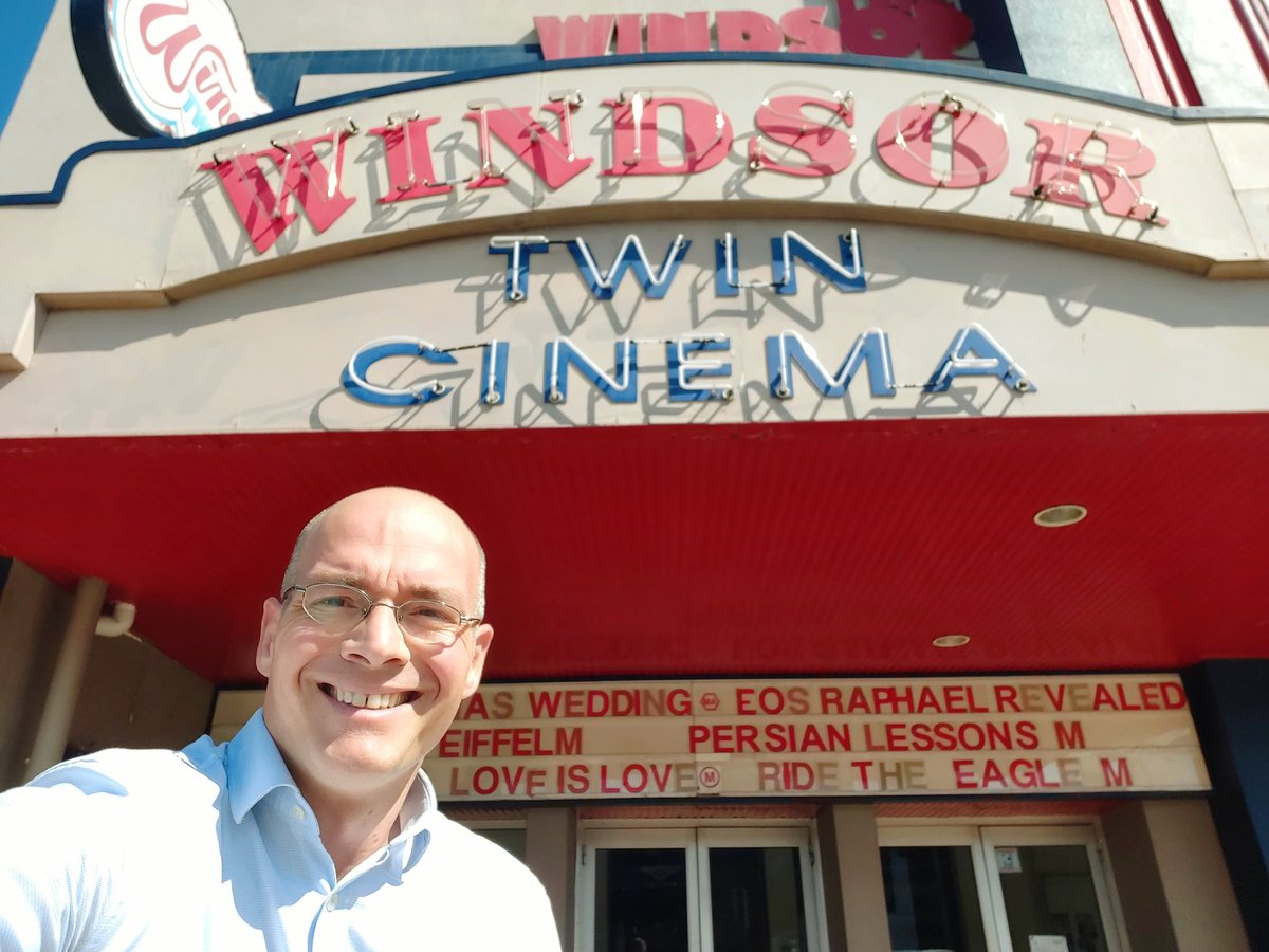 thofeldstein's tweet photo. 🎞 First visit to @LunaCinemas to discuss the organisation of the #French Film Festival 2022 @af_fff_aus. Can't wait to be in March!! 😋 @AFPerth https://t.co/GPgNlBTo4s