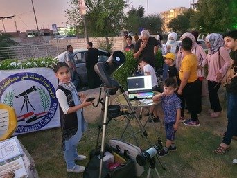 IAU_Outreach's tweet photo. #NOCiraq Hosted an astronomy activity during the last day of the #WorldSpace Week, in Basra Governorate, southern Iraq. https://t.co/Qgx8Mt0QOT