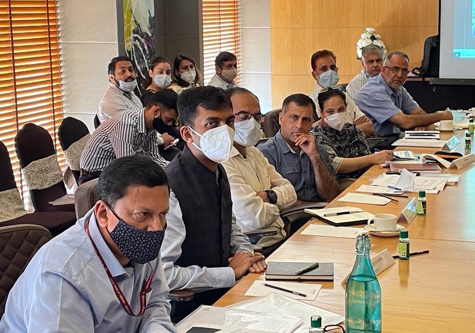 HardeepSPuri's tweet photo. Reviewed implementation &amp; status of various flagship urban missions, schemes &amp; initiatives in Jammu &amp; Kashmir with senior officials of various Govt departments, ULB &amp; CEOs of Smart Cities Missions of Jammu &amp; Srinagar.
 
@MoHUA_India @SmartCities_HUA @SwachhBharatGov @amrut_MoHUA https://t.co/DF159yuHCF