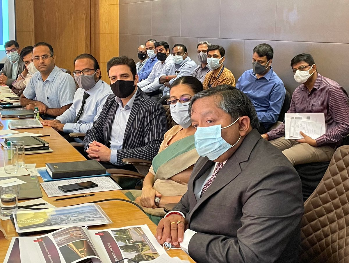 HardeepSPuri's tweet photo. Reviewed implementation &amp; status of various flagship urban missions, schemes &amp; initiatives in Jammu &amp; Kashmir with senior officials of various Govt departments, ULB &amp; CEOs of Smart Cities Missions of Jammu &amp; Srinagar.
 
@MoHUA_India @SmartCities_HUA @SwachhBharatGov @amrut_MoHUA https://t.co/DF159yuHCF