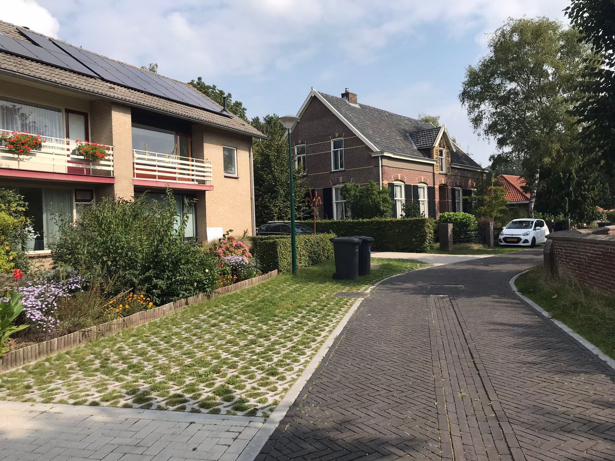 Nog een straat groen gekleurd in Reek! <a href="/gemeentelanderd/">Landerd</a>             Welke straat zou jij groen willen kleuren?
<a href="/Andy_Engel/">Andy Engel</a> bedankt voor het maken van deze prachtige foto.