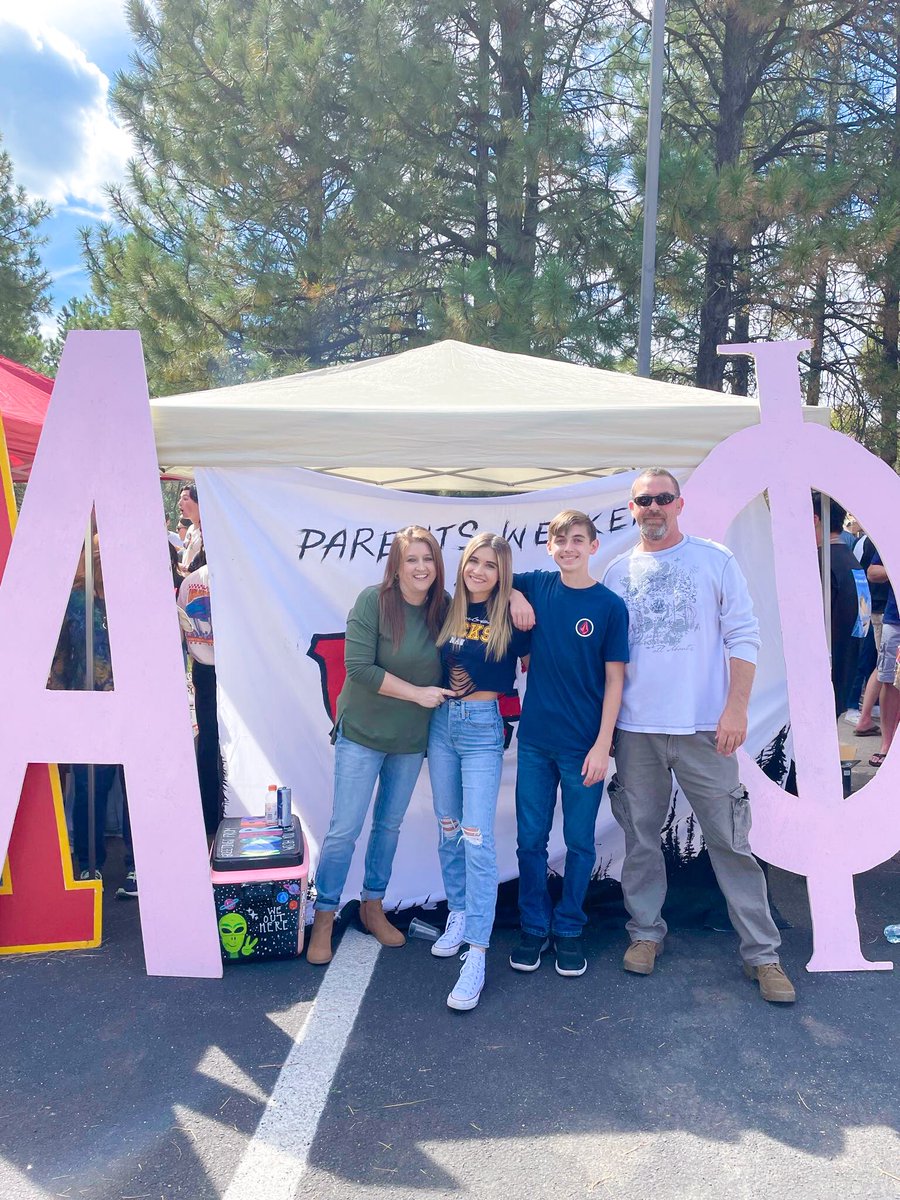 NAUAlphaPhi's tweet photo. @NAU_Football &amp; parent’s weekend, we’ve missed you!!🤍💫 Wishing this weekend could last a little longer but we’re so happy we got to celebrate w/ a jacks win!! Thank you to all the families for letting us be a part of your weekend, we loved getting to meet you all. #naualphaphi https://t.co/iSJIgancTw