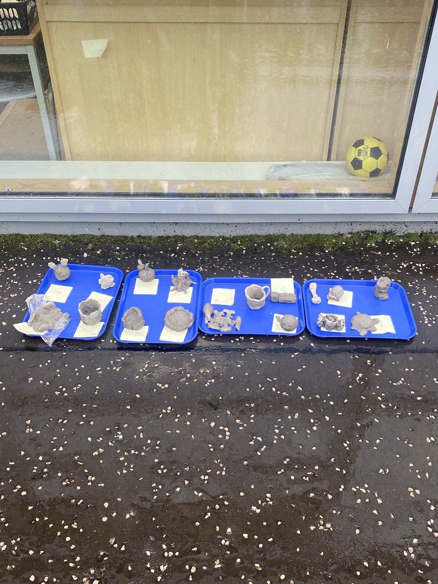 BilstonPrimary's tweet image. This week P6/7 took part in the @NatMiningMuseum Climate Change Workshop as part of @MidlothSciFest.  We explored renewable energy sources and how we can begin to make our towns and cities net zero. We can’t wait to see how the the environment weathers our clay! #BilstonBairns