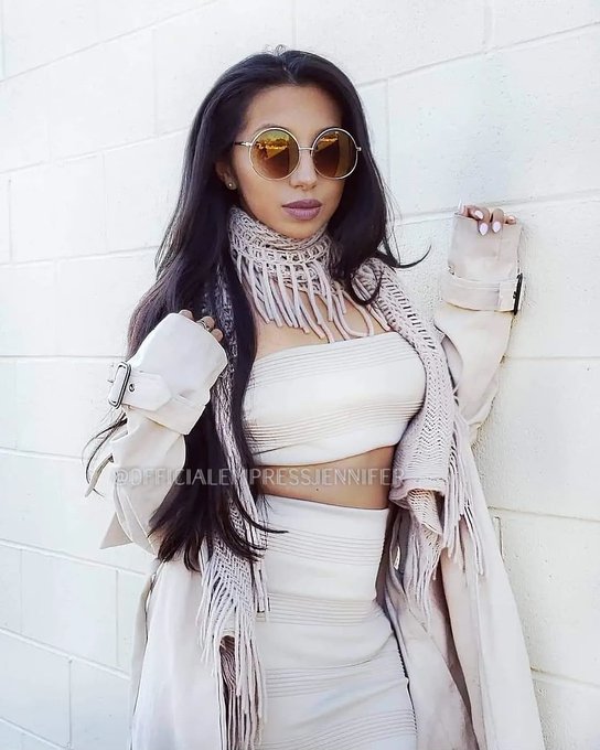 FALLIN HARD 🍂 https://t.co/BJMZQQE1Rs