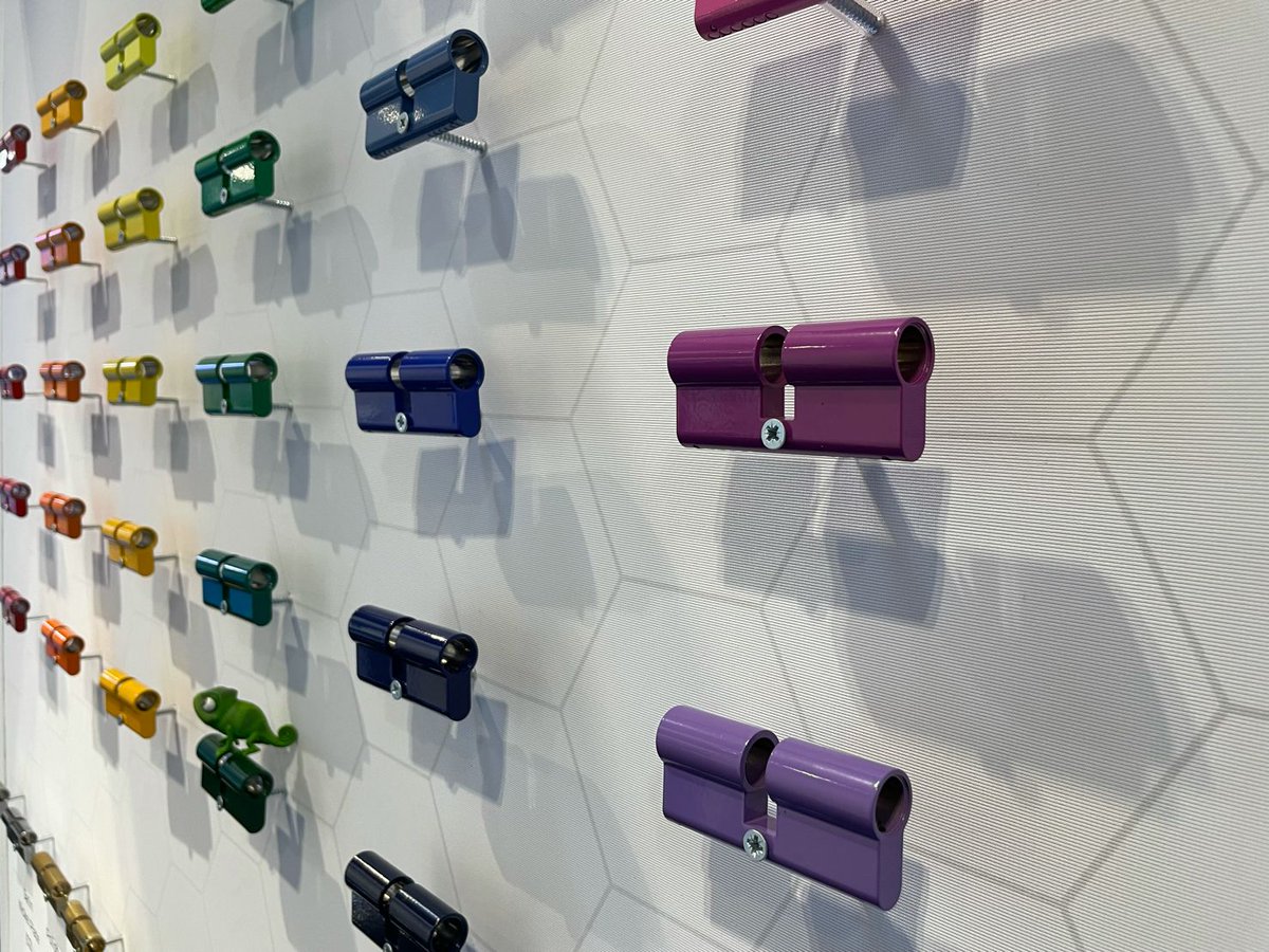 Access2HQ's tweet image. Who&apos;s coming to the @MLAExpo next week? 8 days to go! 🥳

Head over to stand H2.7 to see our rainbow of mechanical cylinders and range of #patent cylinder solutions 🌈🙌 #MLAExpo #MLA21 #Security #Locksmiths