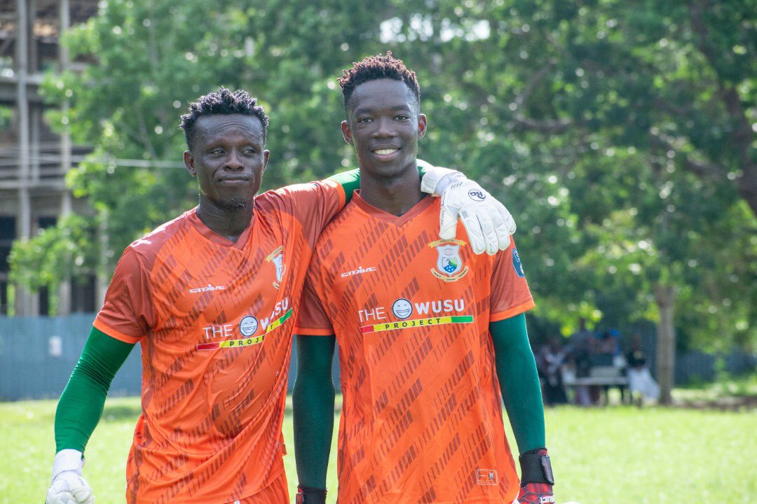 vfootballclub's tweet photo. The smiles and hard work keep on coming 😄❤️ 𝘼𝙣𝙮 𝙢𝙚𝙨𝙨𝙖𝙜𝙚 𝙛𝙤𝙧 𝙤𝙪𝙧 𝙡𝙖𝙙𝙨?

#preseaon #VFC https://t.co/sK0R7Ahx6y