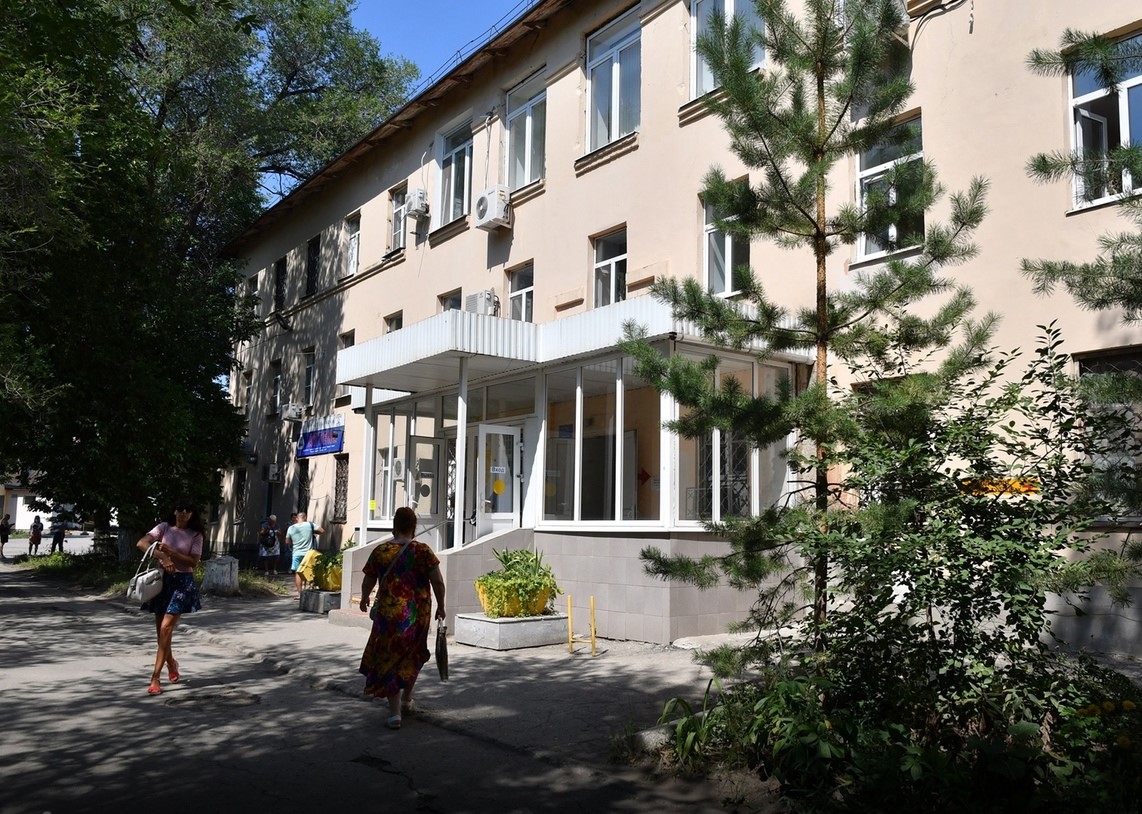 Специалист <a href="/GorBolnica10/">ГБУЗ СГБ № 10</a> напомнила о важности повторной вакцинации от #COVID19. "Вакцины в прививочных пунктах достаточно,-говорит эпидемиолог <a href="/GorBolnica10/">ГБУЗ СГБ № 10</a> Елена Тюрина. –672 человека сделали повторную прививку. Сегодня доступны Спутник Лайт и ГамКовидВак"vk.com/club168132792?…