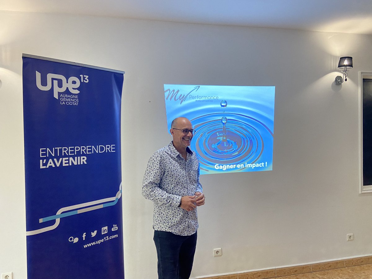 Au club de la performance commerciale d’Aubagne avec <a href="/STORLIGUIAN/">Torliguian Sylvie</a> et @DanielLopezAix 👊 <a href="/UPE13_/">Upe 13</a> <a href="/DCFMarseille/">DCF Marseille</a>