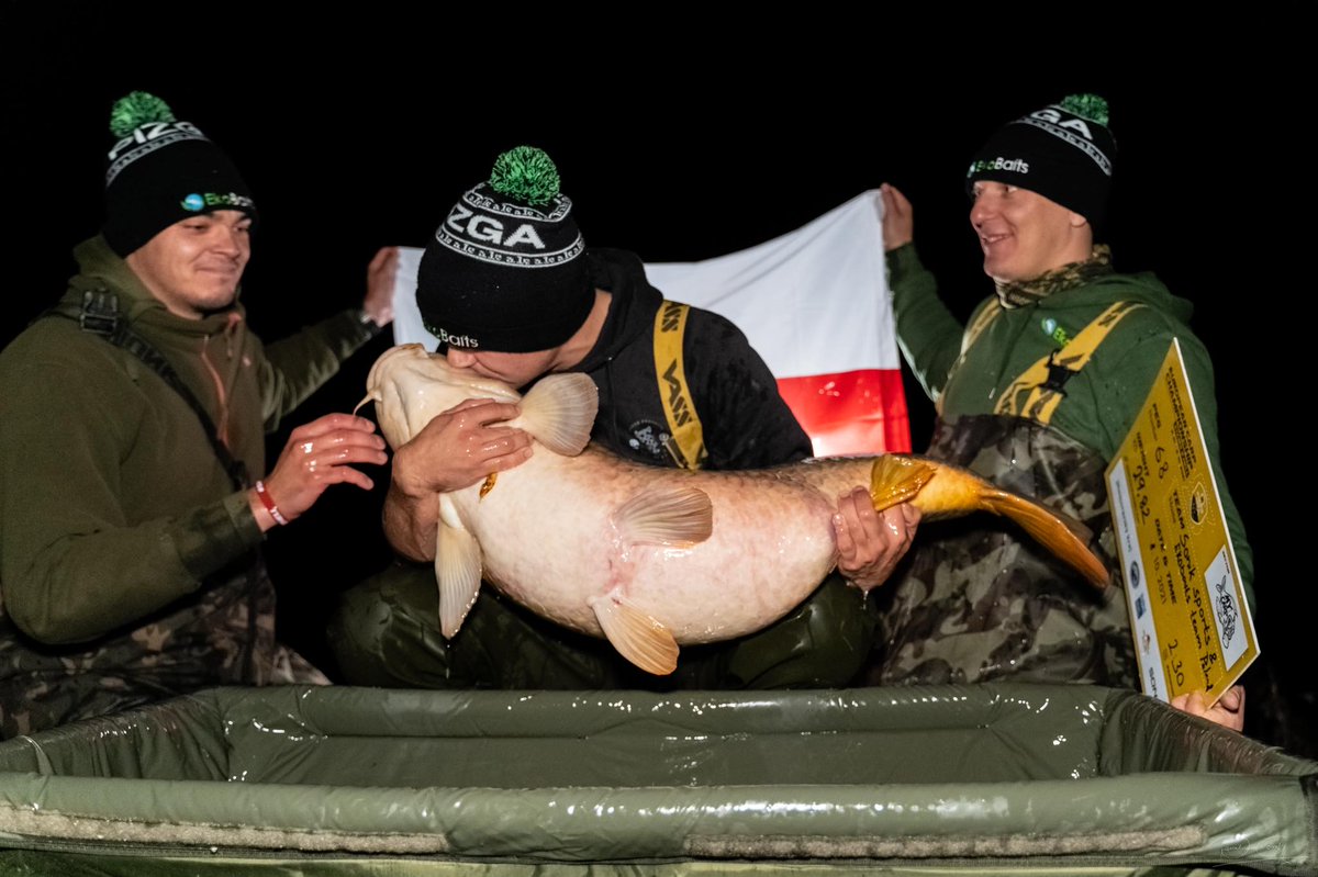 Vasswaders's tweet photo. Ernest and his team won the huge Czech Stairs2hell competition and caught the record of Lake Novomlynska 29,820 kg.
Congratulations guys ๐
#carp #fishing #czech #stairs2hell https://t.co/yaXKmhptZZ